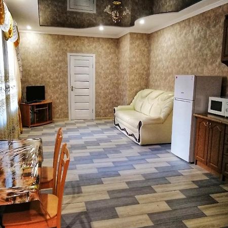 Посуточная Аренда В Центре Кропивницкого Apartment Kropyvnytskyi Ngoại thất bức ảnh