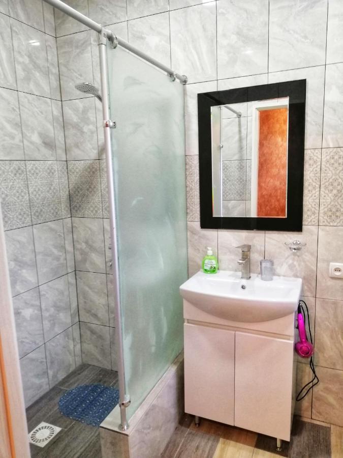 Посуточная Аренда В Центре Кропивницкого Apartment Kropyvnytskyi Ngoại thất bức ảnh