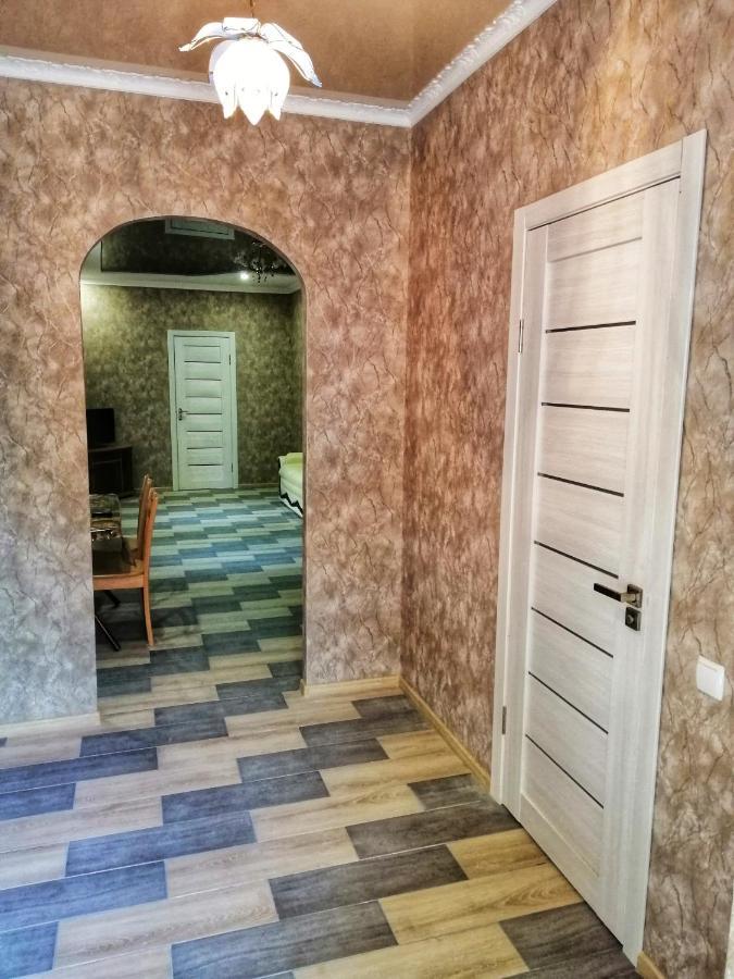 Посуточная Аренда В Центре Кропивницкого Apartment Kropyvnytskyi Ngoại thất bức ảnh